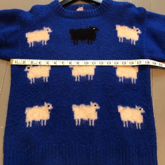 Wool black sheep sweater - Picture 3 of 4